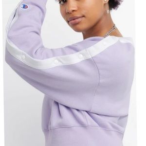 Champion X Urban Outfitters Cropped Lilac Transformative Sweatshirt with Snaps